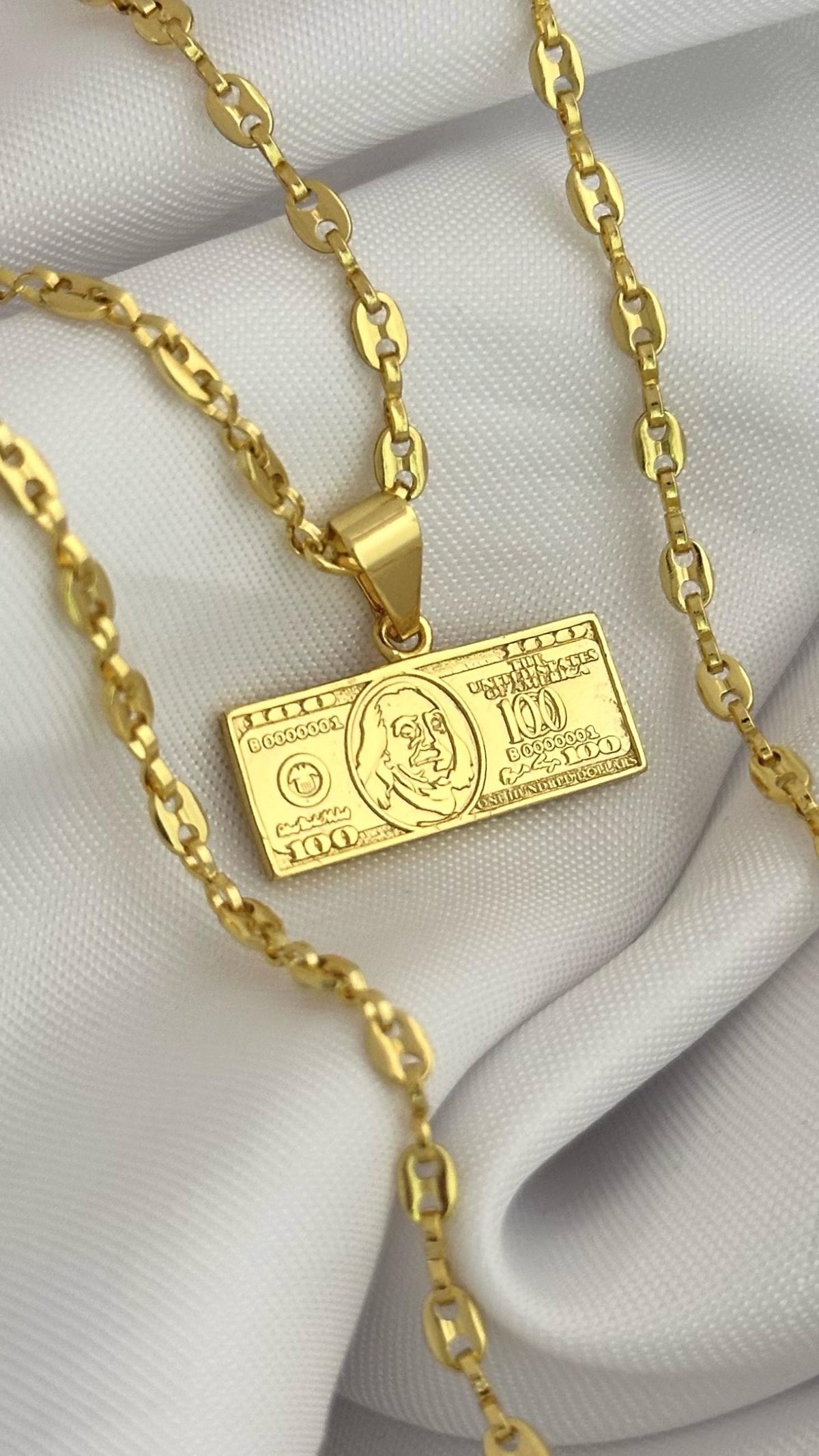 Cadena Gcc delgada (65cms) + Dije Dolar