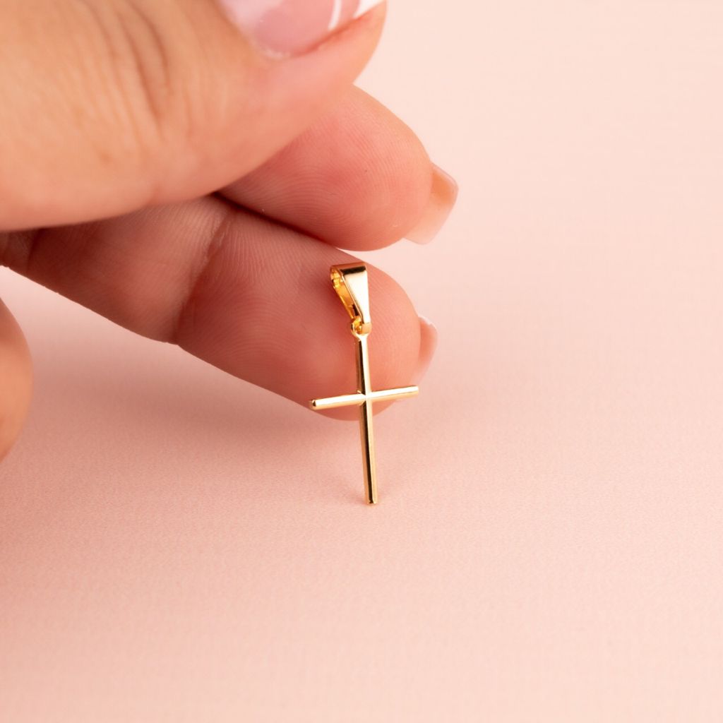 Dije Cruz Tubular Delgada