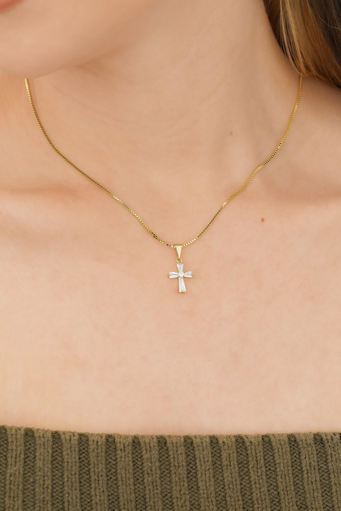 Cadena Veneciana 0.7mm (45cm) + Dije cruz Circonia completa