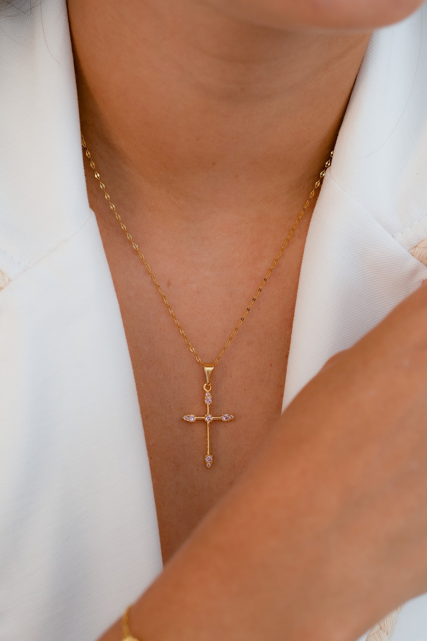 Cadena Espejo mediana (45cms) +
Dije Cruz  Tubular 9 circonias rosado