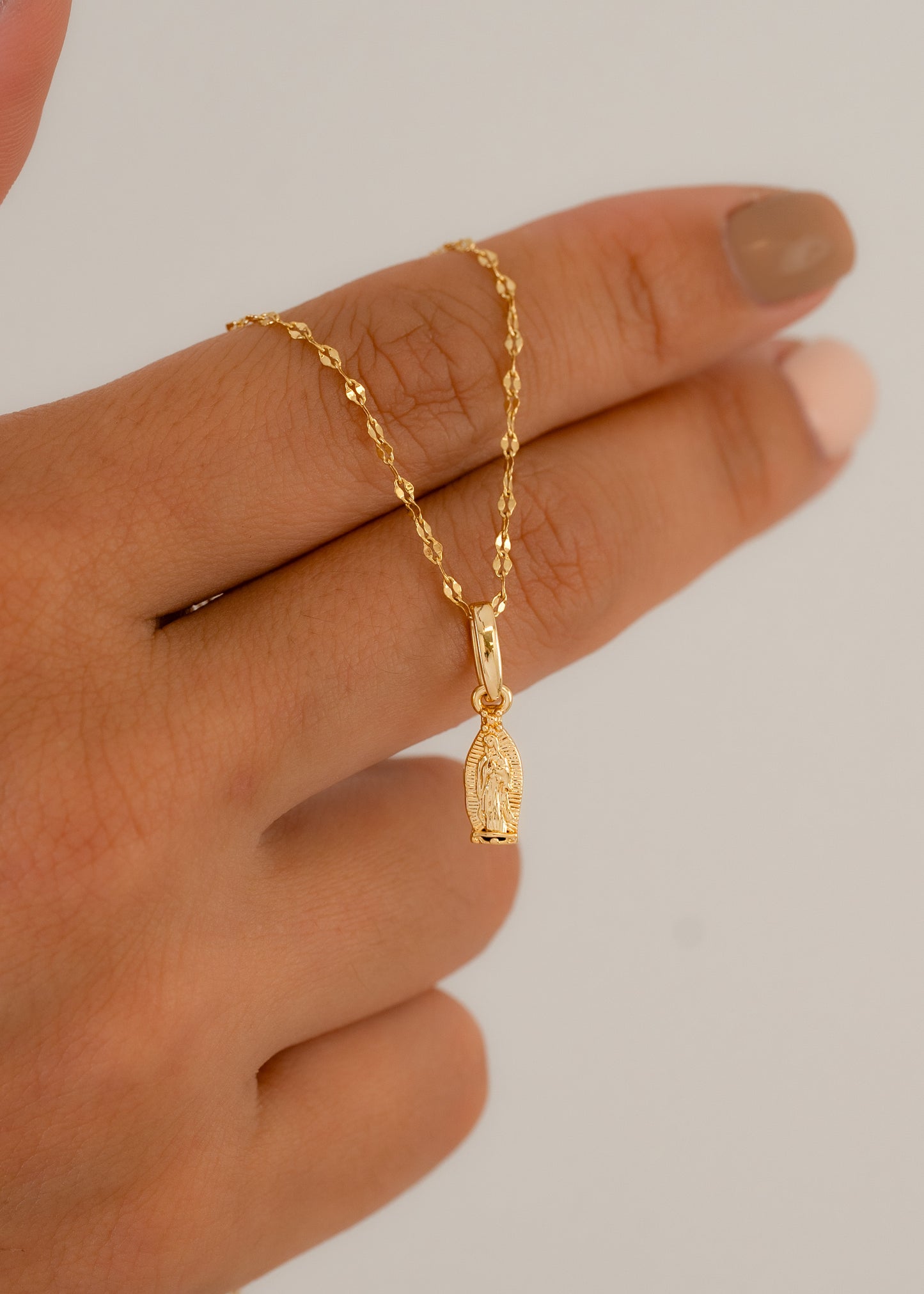 Cadena espejo mediana (45cms) + Dije Virgen Guadalupe slim