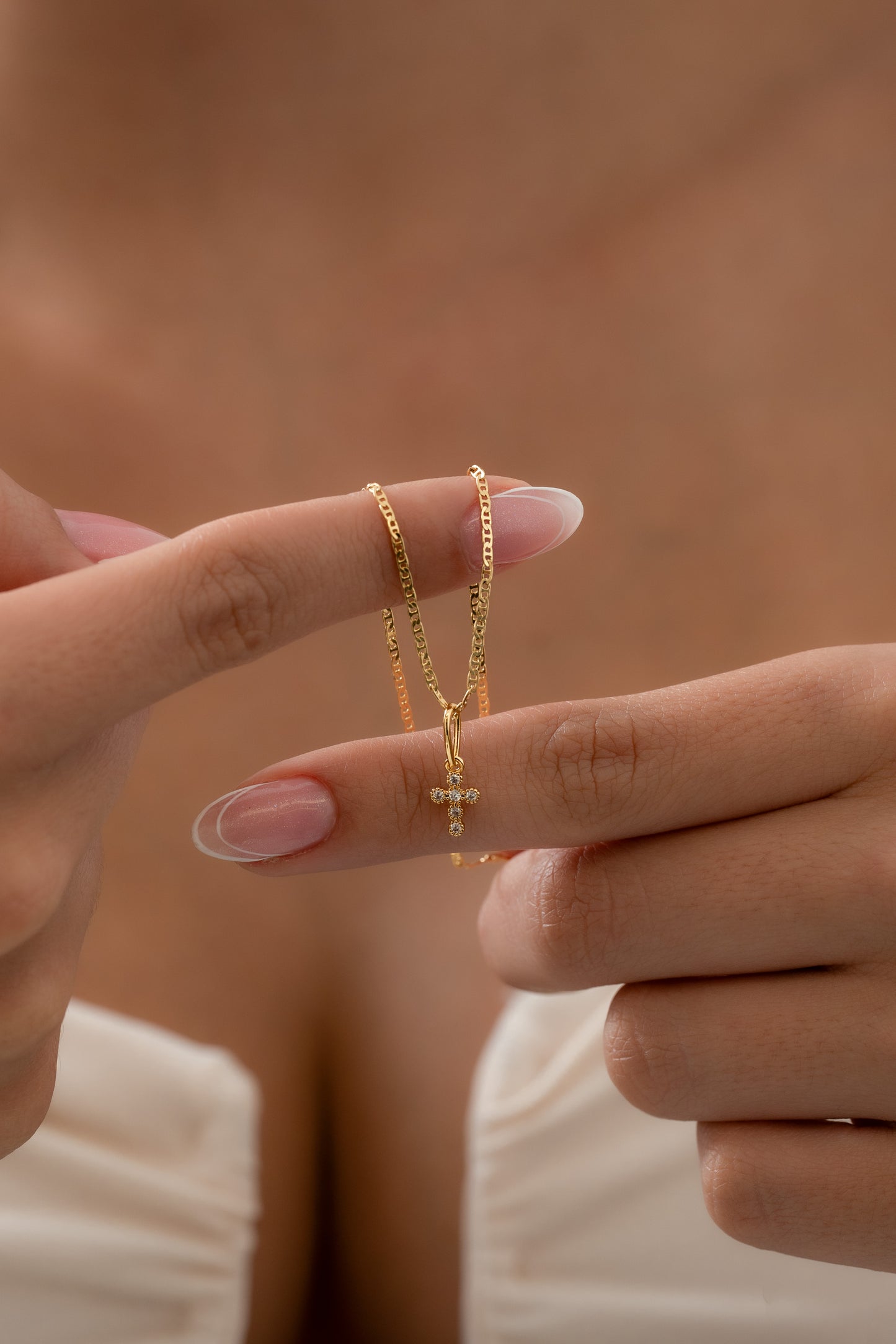 Cadena Escalera (40cms) + Dije cruz redondeada (1.6cm)