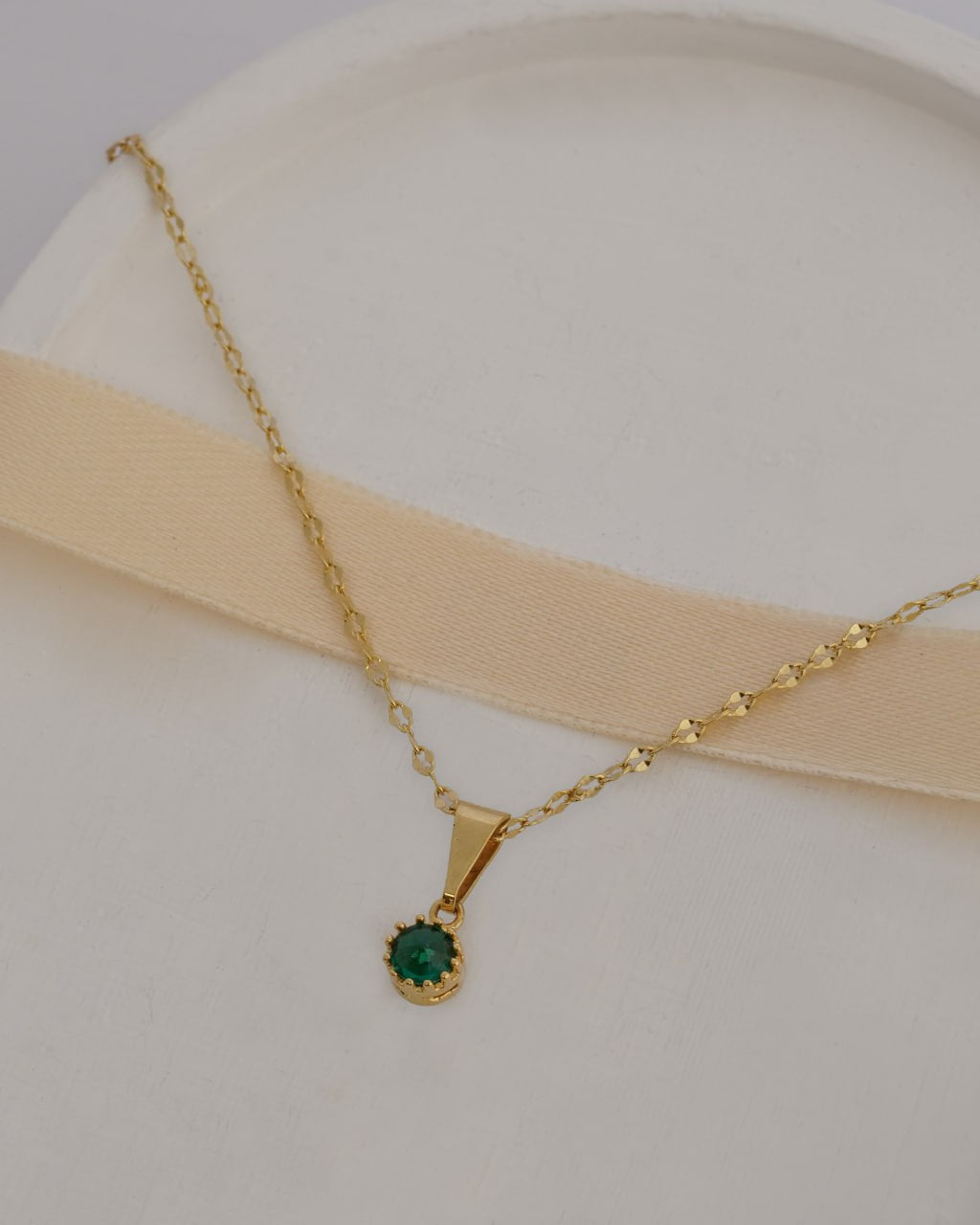 Cadena Espejo Mediana (45cm) + dije circonia mini redonda pequeña verde