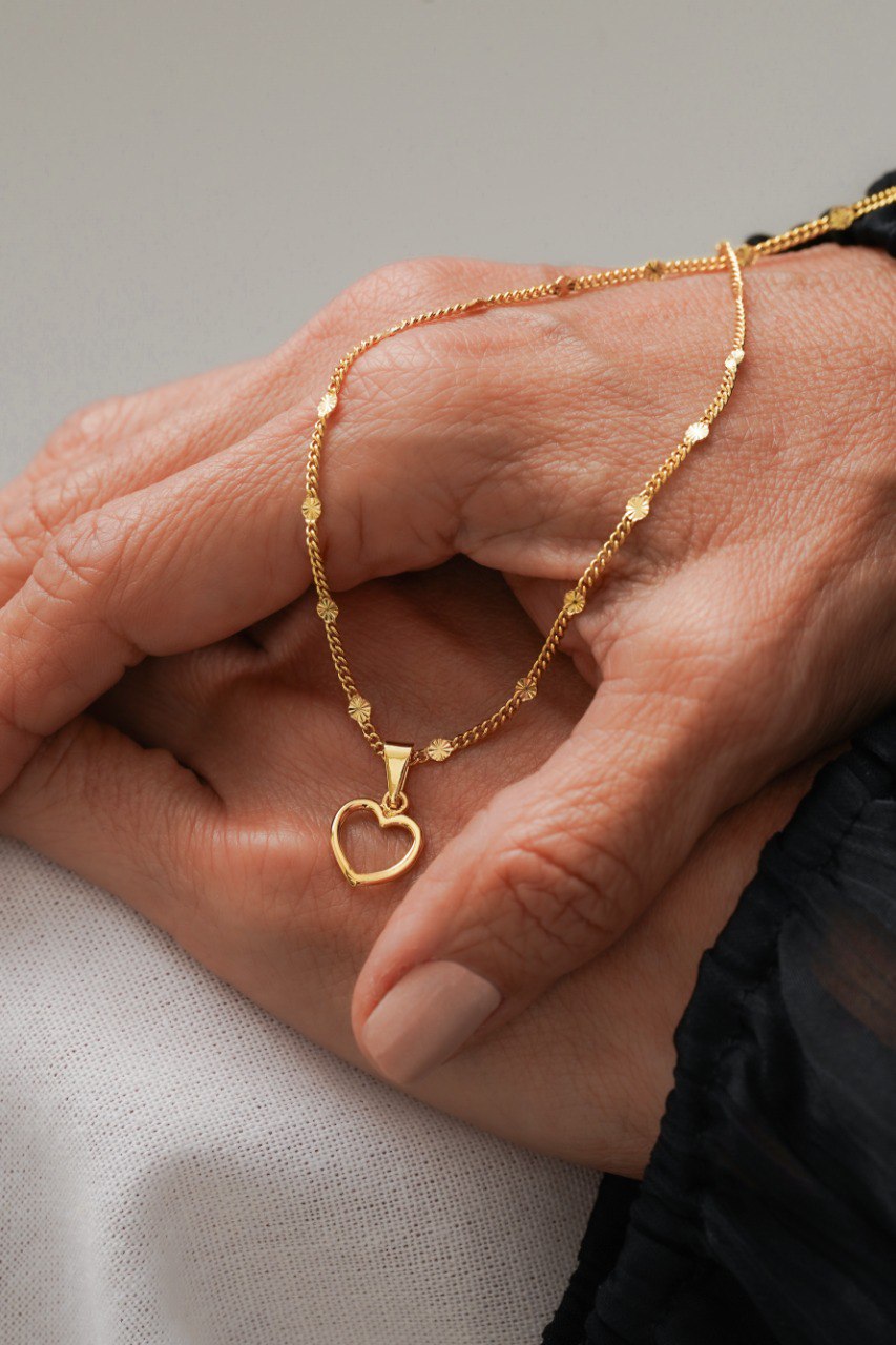 Cadena Cubana Sol (45cms) + Dije Corazón Silueta
